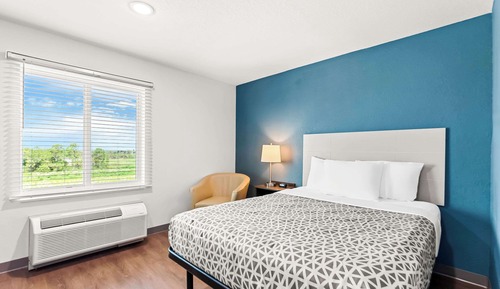 Suite, 1 Queen Bed, Non Smoking