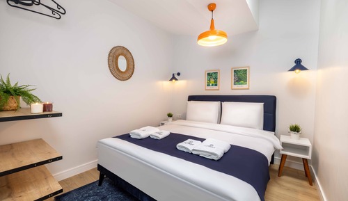 Deluxe Condo, Multiple Beds, Balcony, Sea View