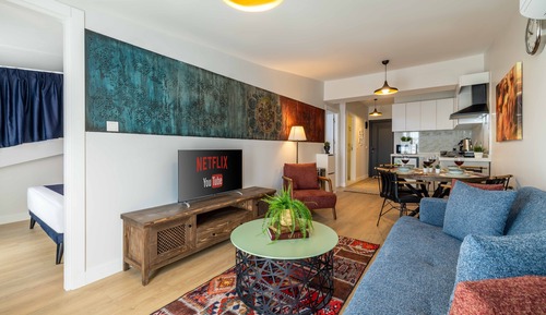 Deluxe Condo, Multiple Beds, Sea View