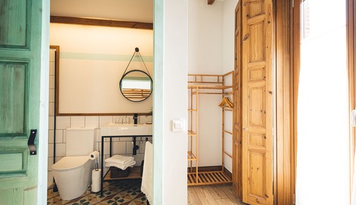 Junior Suite, 1 Queen Bed with Sofa bed, City View