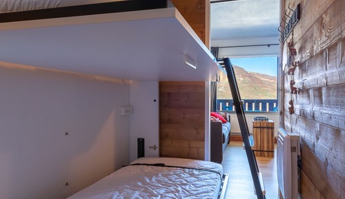 Studio, Ensuite, Mountain View ( -NECOU 306)