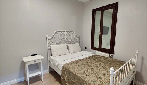 Economy Condo, Annex Building