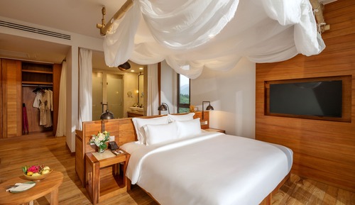 Suite 2 Bedroom Garden View