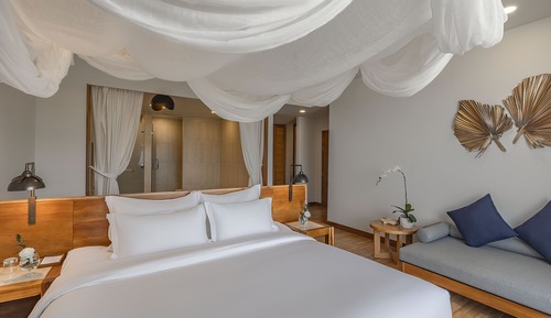 Suite 1 Bedroom Sea View