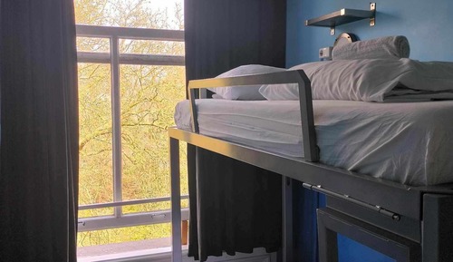 2-Bed Private Bunk