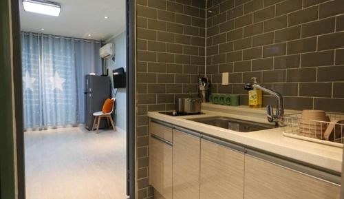 Room (Blk B 202 (medium size ondol))