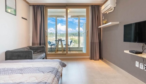 Room (Room 202 (Private BBQ))