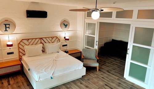 Junior Suite With Pool Entrance