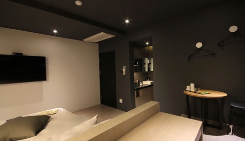 Room (Standard (Netflix + latex bed + addit)