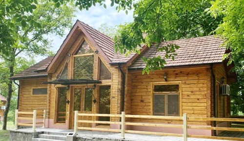 Classic Cottage, 1 King Bed, Non Smoking, Garden View