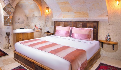 Deluxe Stone Room 303