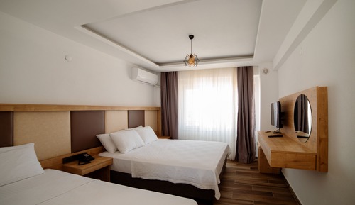 Standard Triple Room, Balcony, City View