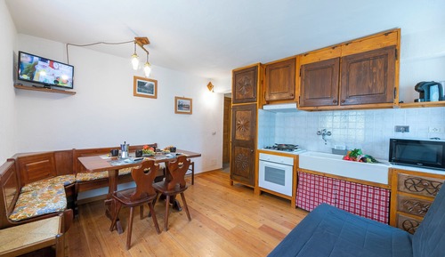 Family Apartment, 1 Bedroom (Miramonti 21 Ski In - Ski Out)