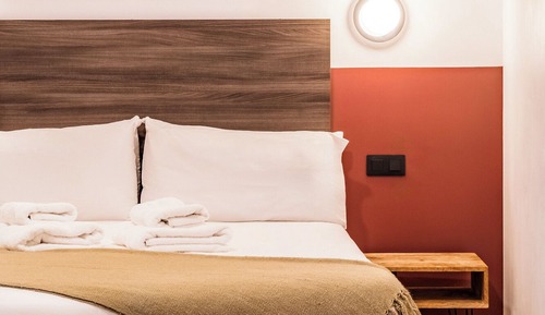 Roomy Apartment | 2 En Suite Bedrooms