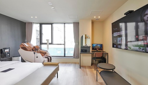 Room (Non-smoking VIP (massage chair 65" TV)