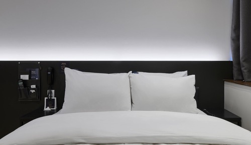 Room (Premium PC (Queen Bed) (2PC Shower Bo)