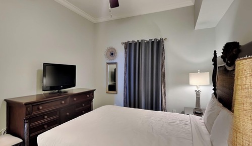 Condo, Multiple Beds, Balcony, Pool View (Sunrise Beach #502 - No Pets Allowed)