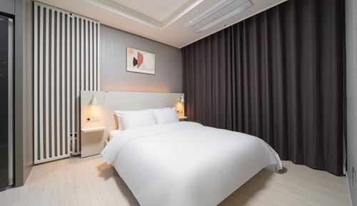 Family Three Room Ocean