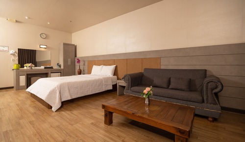 Standard Family Room