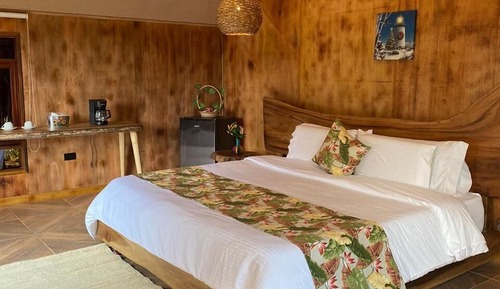 Superior Room, 1 King Bed, Hot Tub