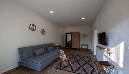 Deluxe Suite, Pool View