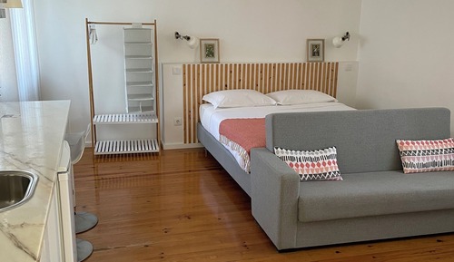 Traditional Studio Suite