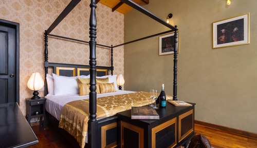 Family Room, Mountain View