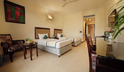 Deluxe Room with Private Balcony