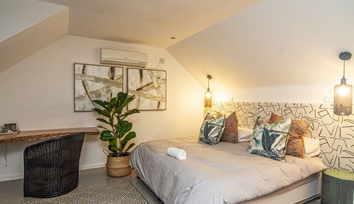 Twin Room, 1 King Bed