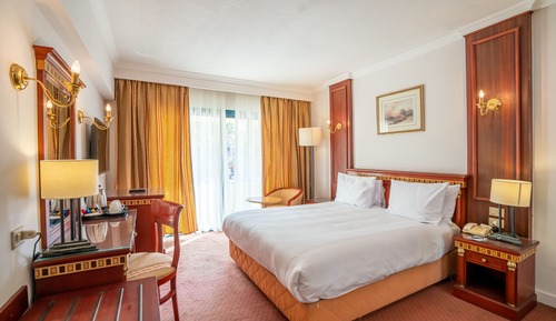 Junior Suite With Pool View