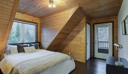 Chalet, 6 Bedrooms, Hot Tub, Lakeside