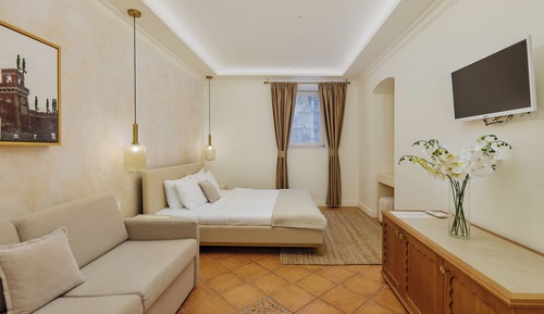 Comfort Family Room with Internal View