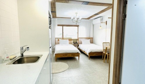 Room (Love Tulle 102)