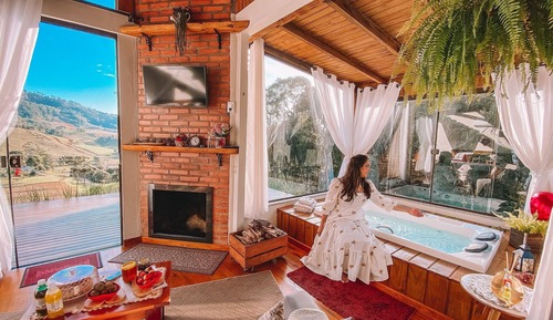 Honeymoon Chalet, Jetted Tub, Mountain View