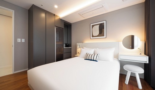 Premier Suite Family