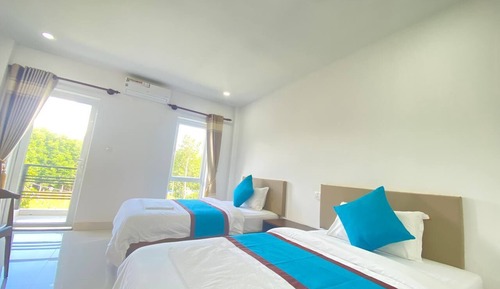 Standard Twin Room, Lake View