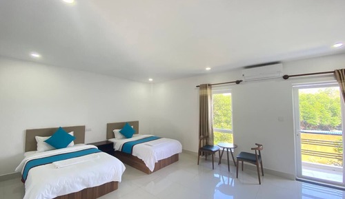 Superior Twin Room, Lake View