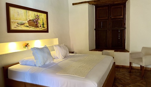 Design Double Room, 1 King Bed, Mobility Accessible, Ensuite