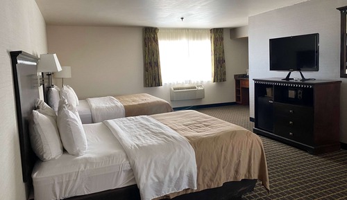 Deluxe Room, 2 Queen Beds, Non Smoking