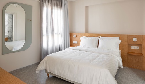 Big One Bedroom Apartment H