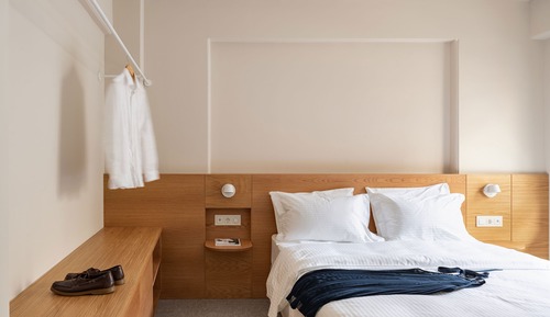 One Bedroom Apartment T