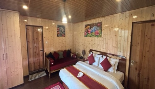 Luxury Room with Mountain & Forest View