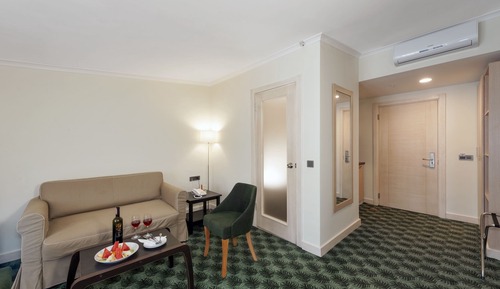 Suite, Mountain View