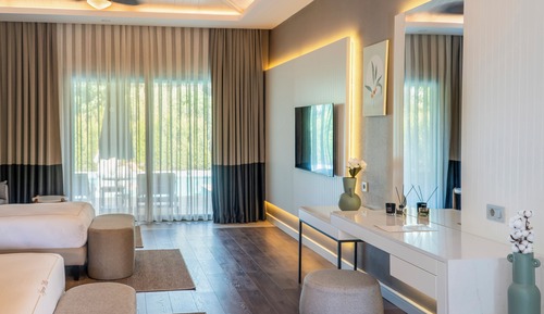 Superior Villa, Pool Access, Pool View