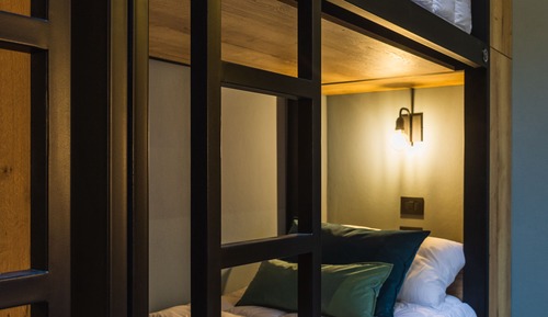 Design Quadruple Room