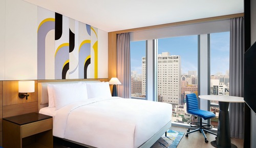 Deluxe Room, 1 King Bed, Non Smoking, City View