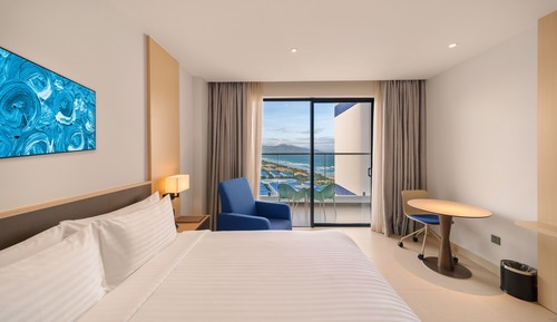 Deluxe King Room with Seaview