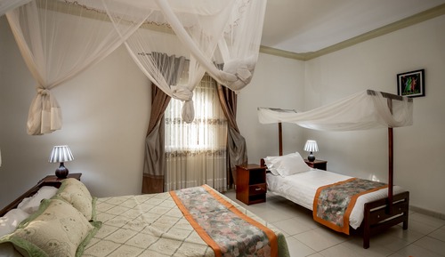 Deluxe House, Multiple Bedrooms, Accessible, Private Bathroom