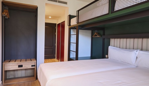 Deluxe Quadruple Room