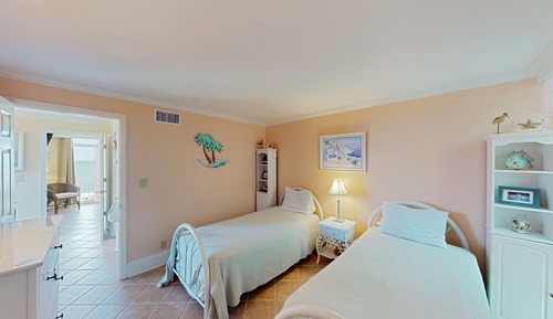 Condo, 2 Bedrooms